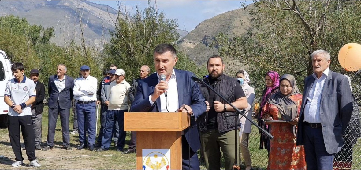 В Цурибе открыли новую воркаут-площадку