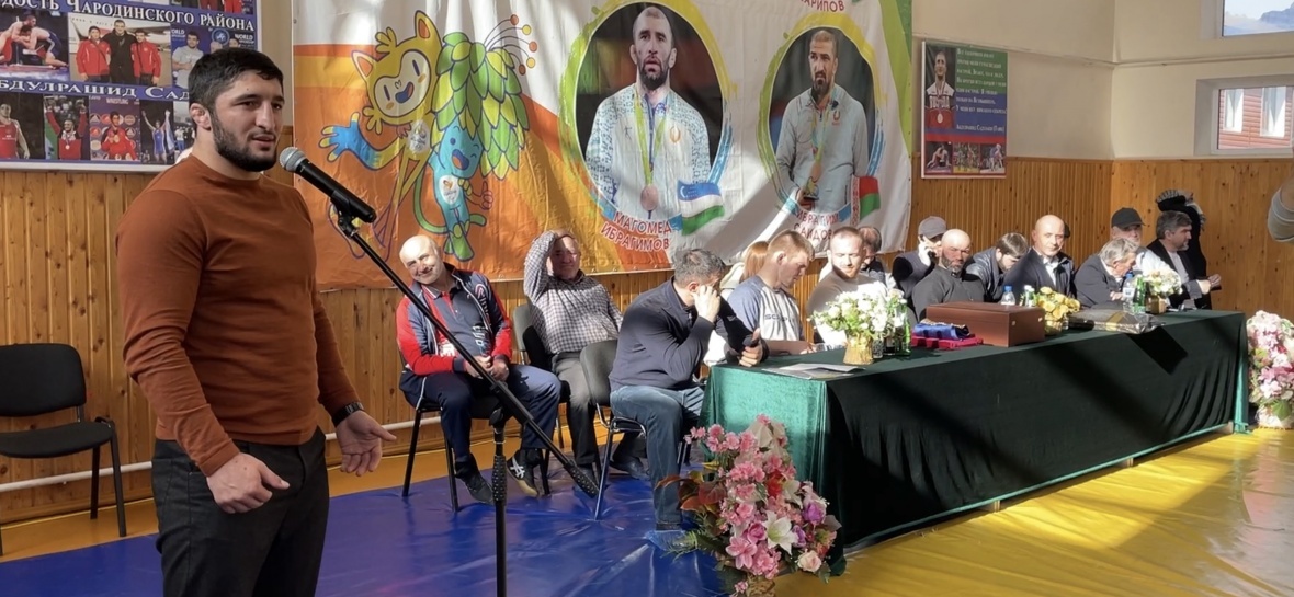 Абдулрашид Садулаев с Кайлом Снайдером прибыли в Чародинский район