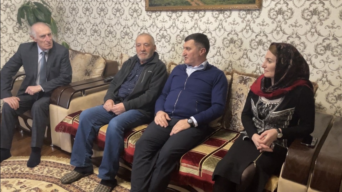 Глава района поздравил с 23 февраля Джамалудина Абдулмеджидовича