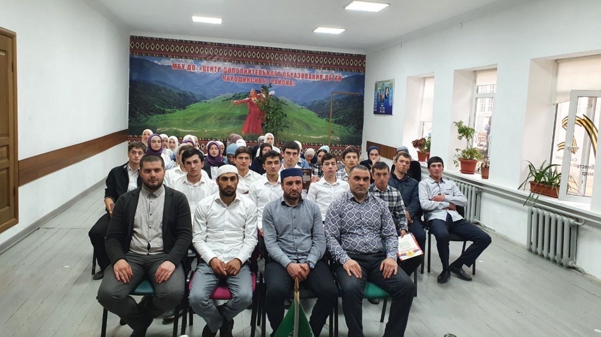 Вопросы духовного воспитания и морально-нравственного поведения обсудили на встрече с выпускниками