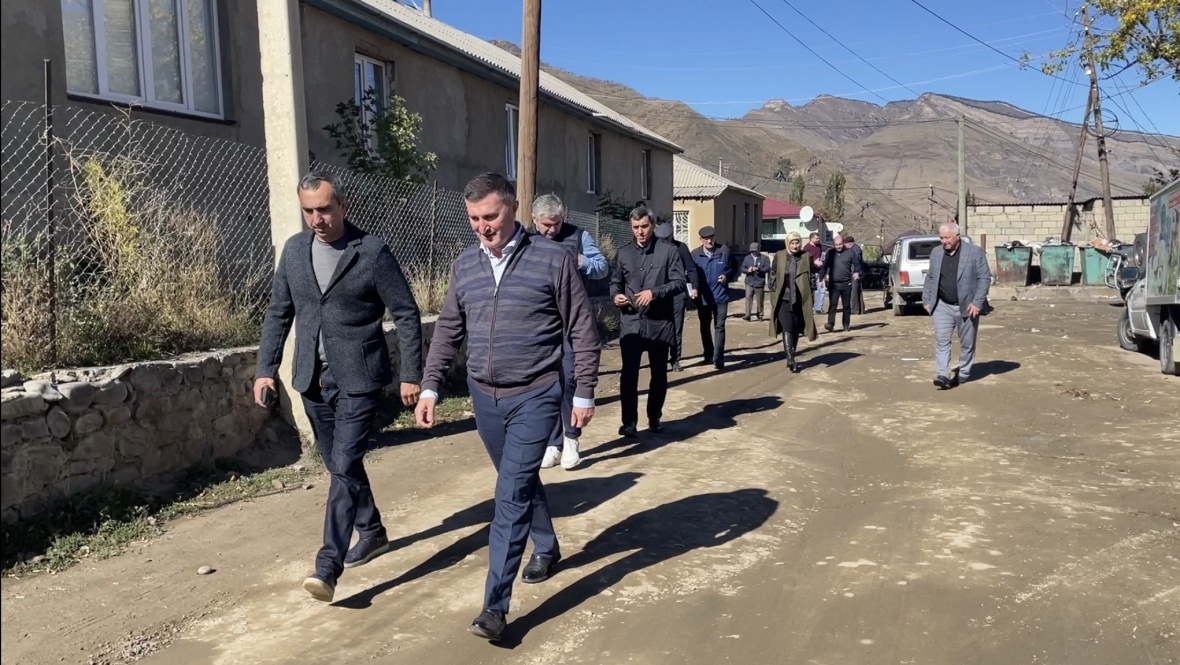 Министр по земельным и имущественным отношениям РД Эминов Заур Эминович посетил Чародинский район