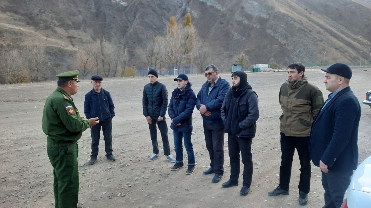 Сегодня очередная группа призывников из Чародинского района отправилась в республиканский сборный пункт