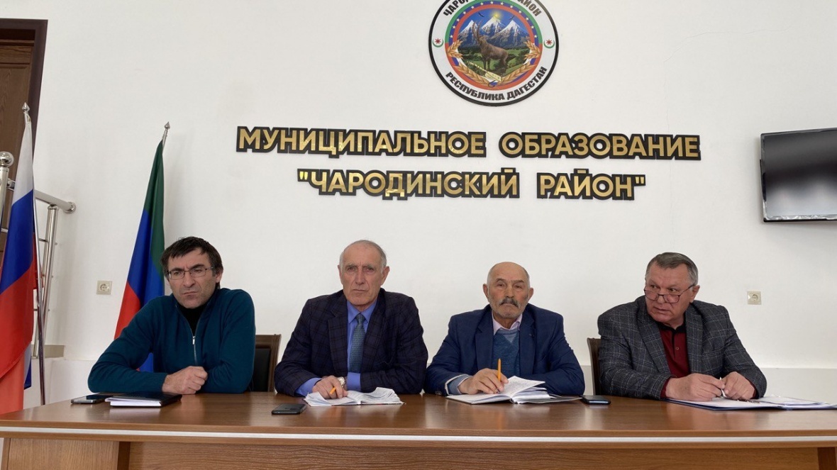 Вопросы иммунизации и задержки зарплаты педагогам рассмотрели в администрации района