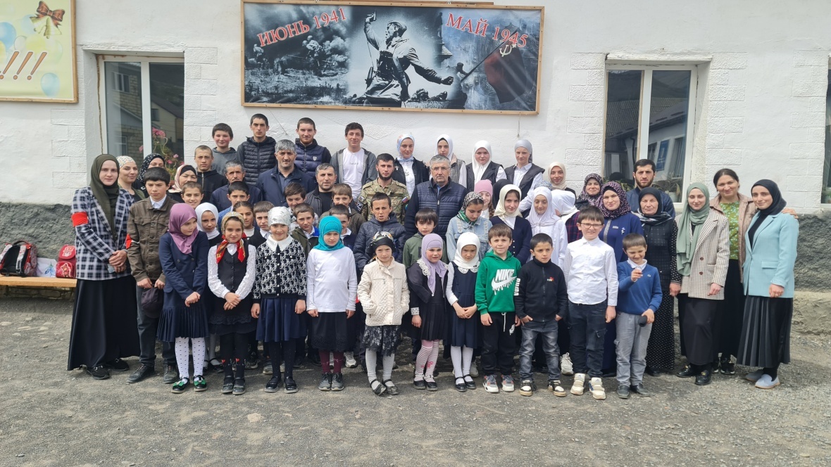 Участник СВО посетил родную школу