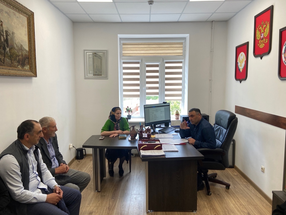 Вопросы подготовки к государственному празднику Дню России обсудили в администрации района