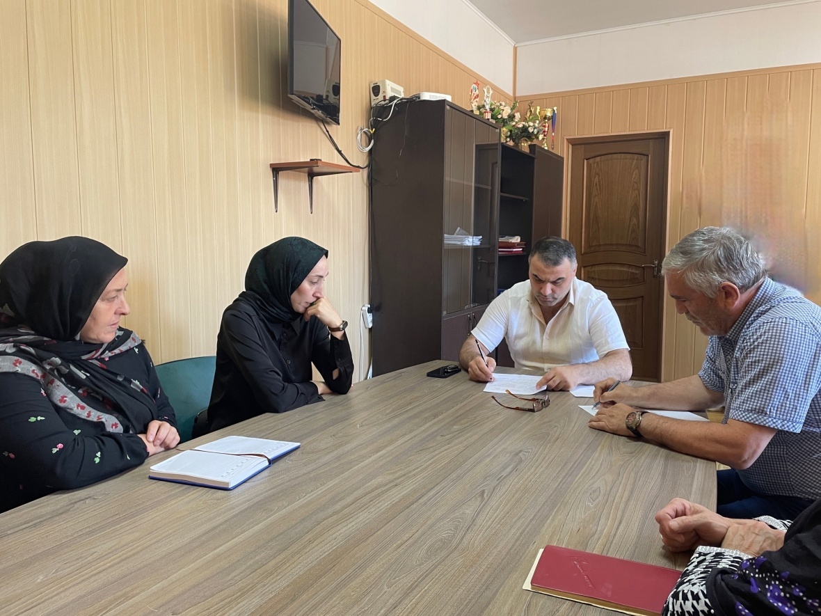 Заседание оргкомитета по вопросам подготовки к предстоящему V Республиканскому слету учителей аварского языка