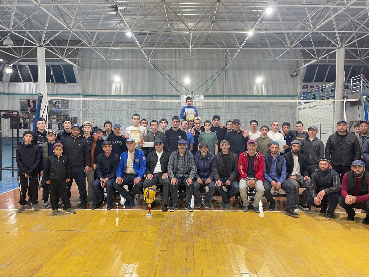 Первенство района по волейболу прошло в Чародинском районе