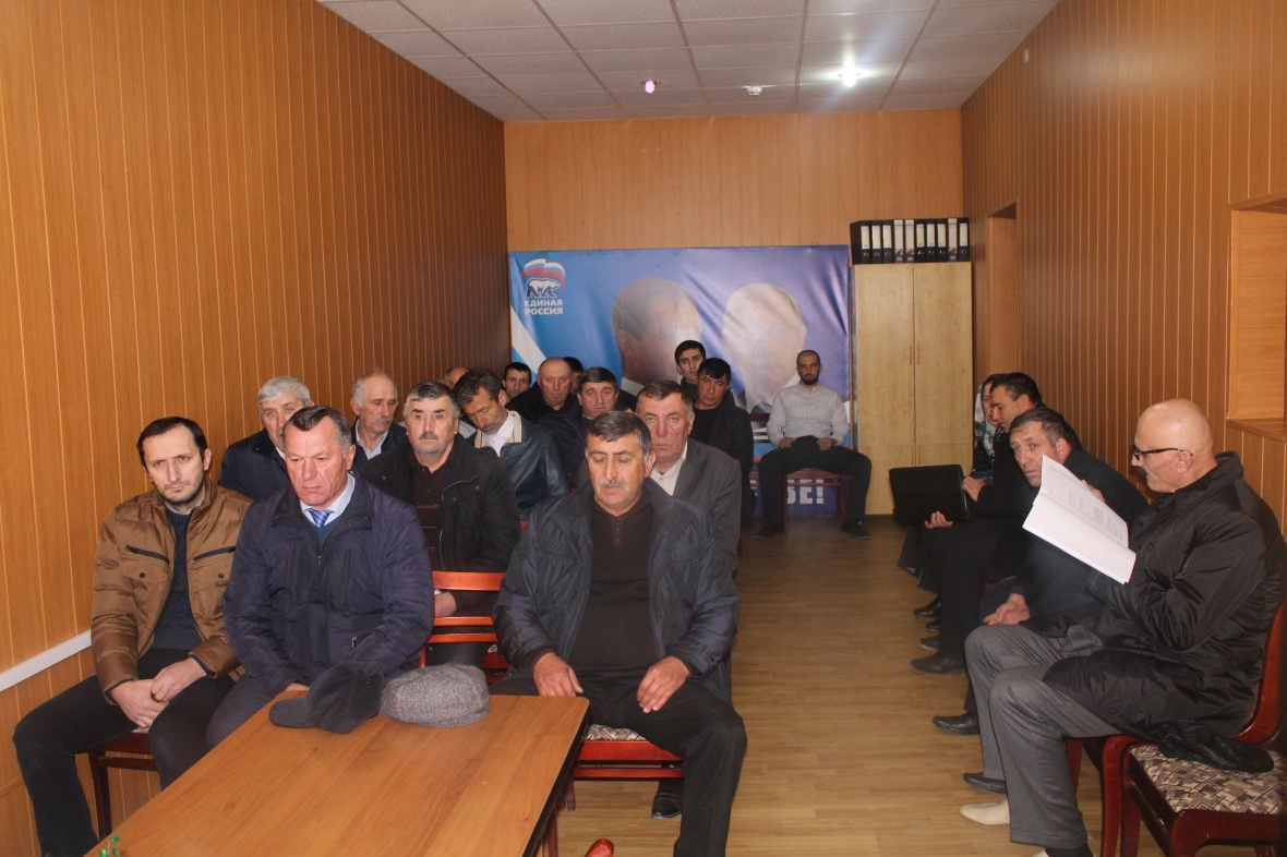 В Администрации МО «Чародинский район» прошло внеочередное совещание