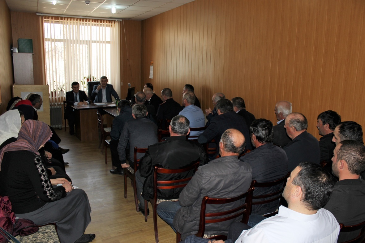 5 апреля 2017 года полномочный представитель Главы РД в Горном территориальном округе Магомед Камилов и его заместитель Магомед Мажидов с рабочим визитом посетили Чародинский район