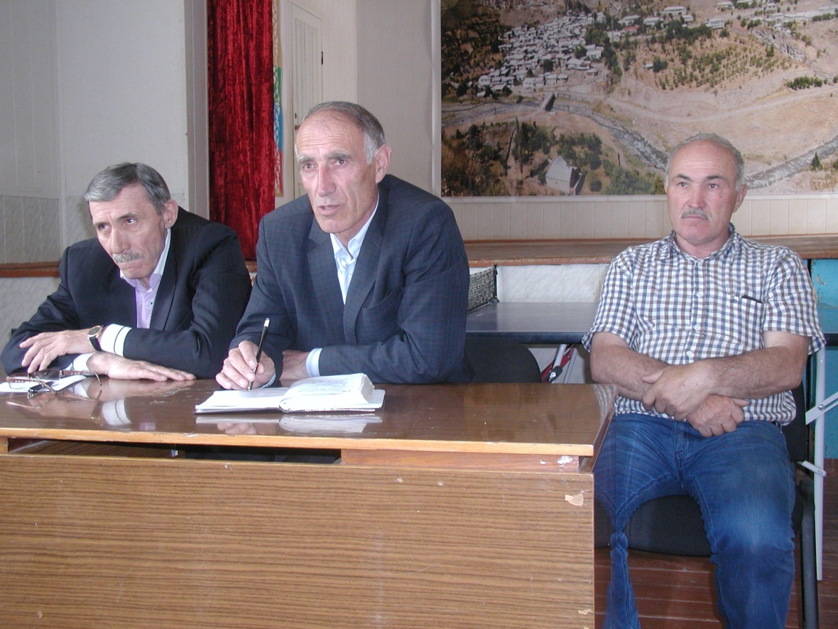 20 июня заместитель главы района Магомед Омаров встретился с жителями МО 