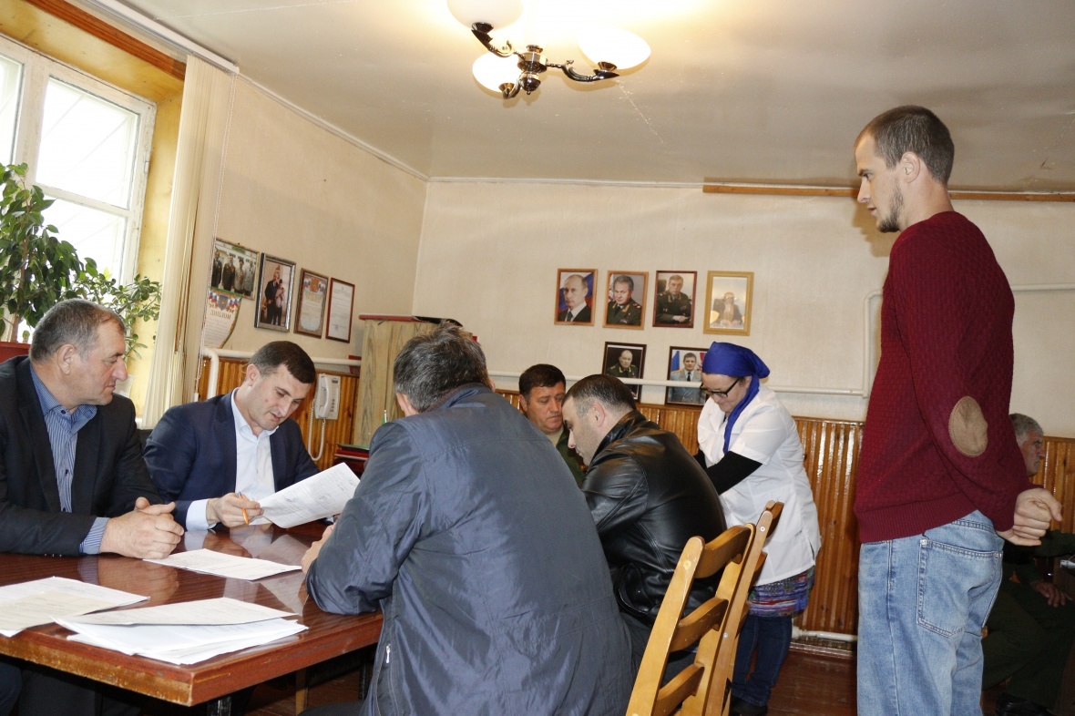 В День призывника  21 защитнику Отечества  вручили повестки на службу в армию