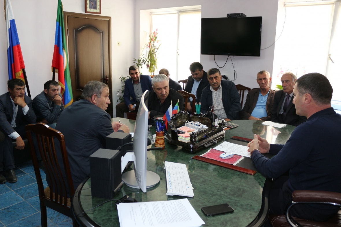 Вопросы подготовки проведения государственной кадастровой оценки обсудили в кабинете главы района