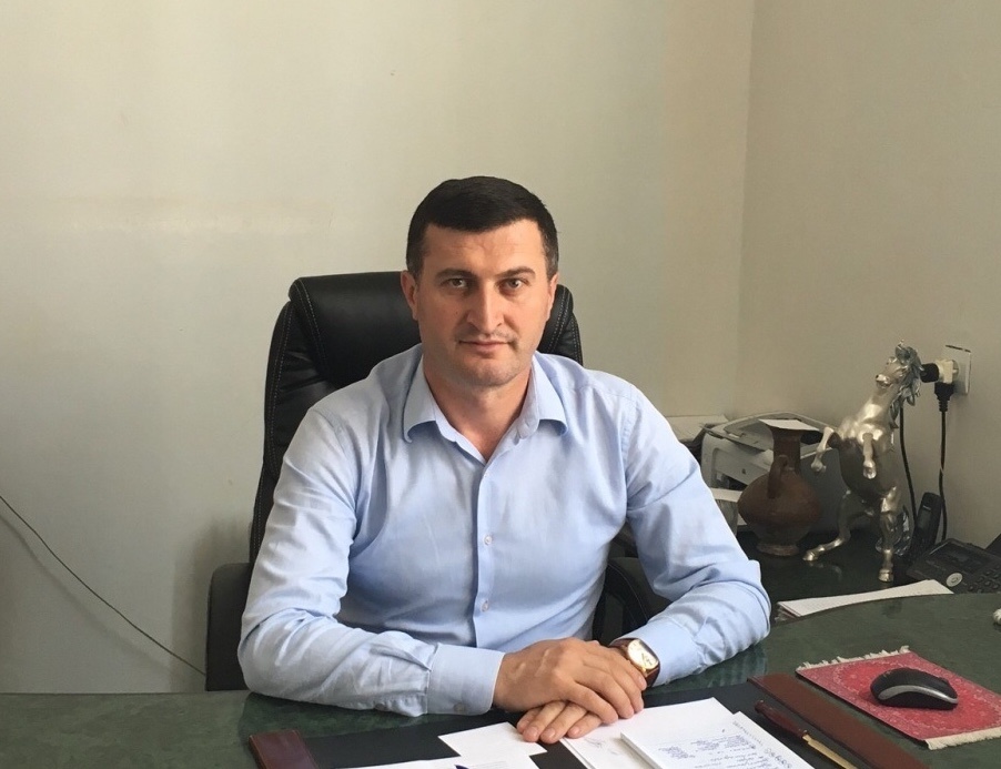 Поздравление главы администрации Чародинского района с Международным женским днем 8 марта!