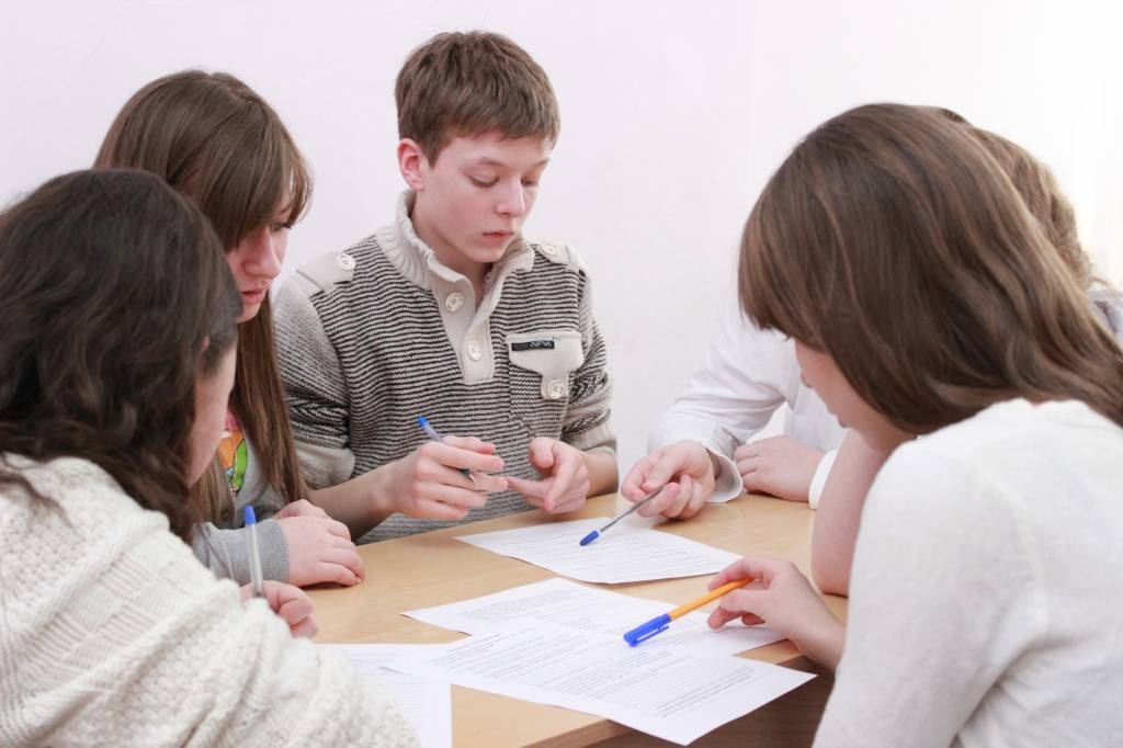 Интеллектуально-познавательная игра   «Папа, мама, я-интеллектуальная семья»