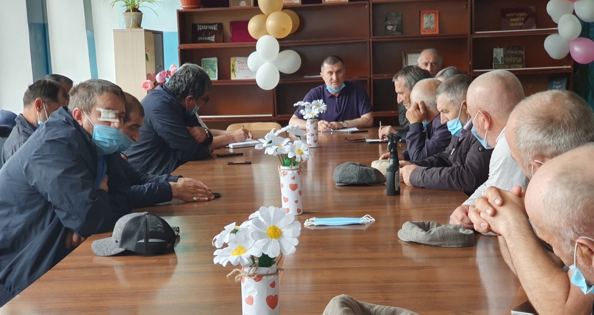 Вопросы вакцинации, состояние сбора налогов и о предстоящем субботнике обсудили на очередном совещании в администрации района